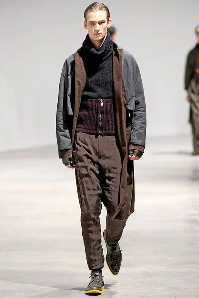 Look 11